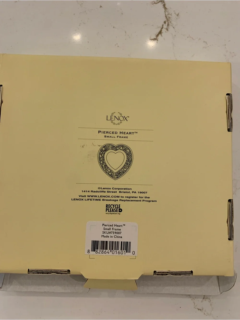 Lenox Pierced Heart Ivory Porcelain Gold Trim Small Picture Frame 6” NEW.